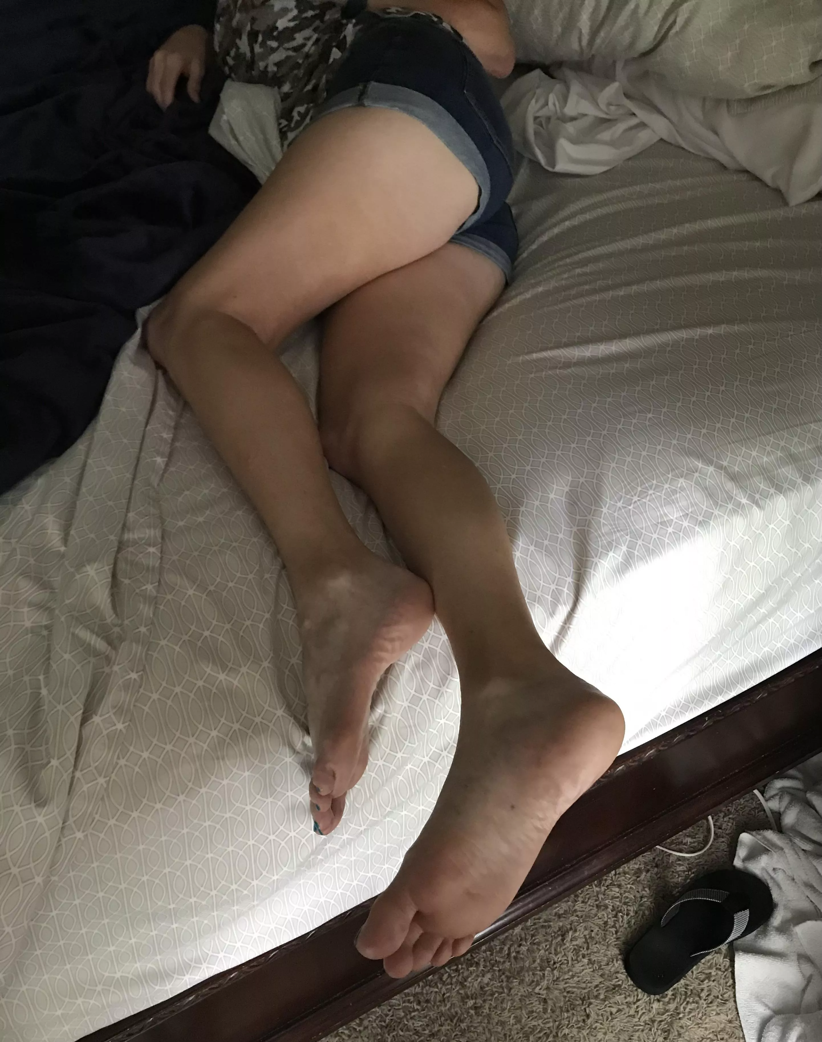 Smell these and lick them…my flip flops smell sooooo good!! DMs welcomed