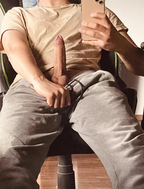 Someone who wanna ride ? 😜