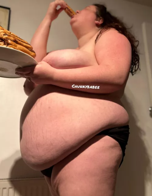 Stuffing all these eclairs into my growing belly 🥵😳