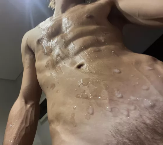 This bro made a mess 💦