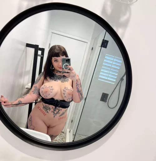 Upv if you want me to rate your little dick 🍆🥵