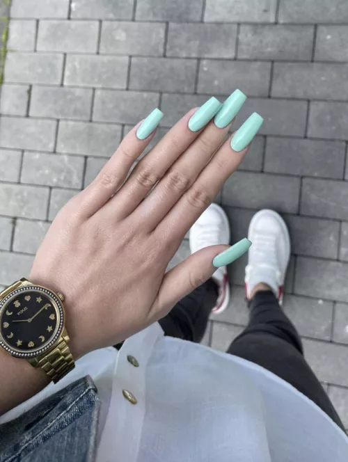 What would you do with my girlfriend’s nails?