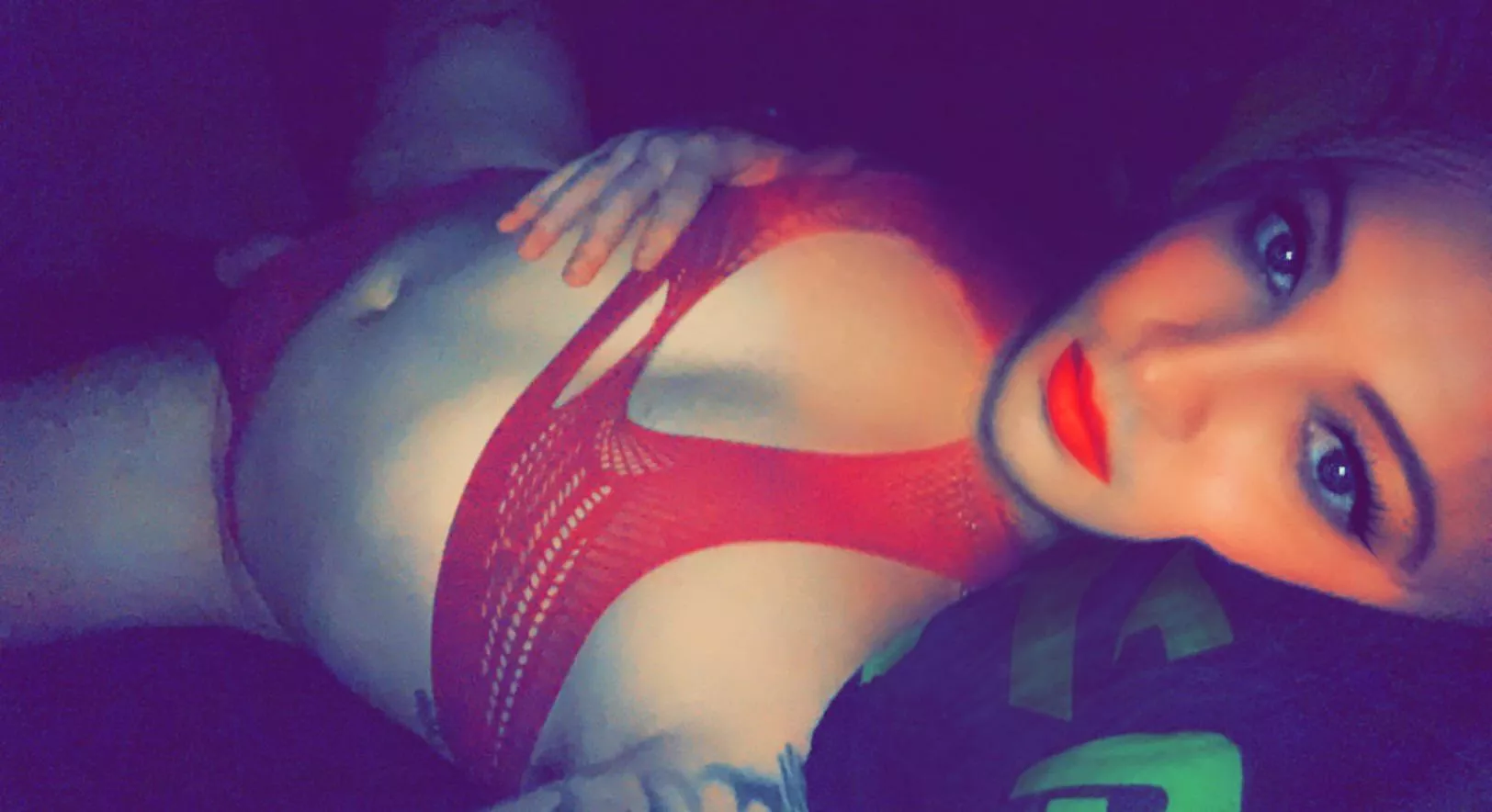 Who wants to come lay with me?