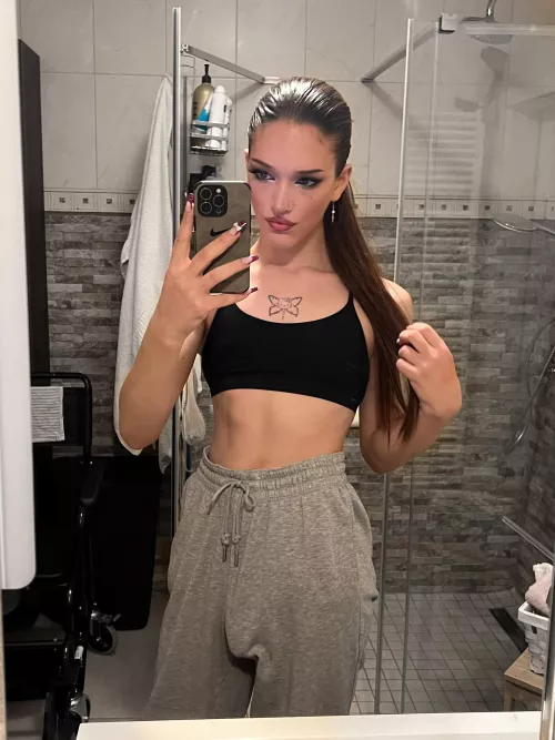 would you get nasty with a trans girl? 🥰