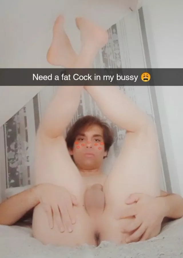 [21] need my gay bitchboy ass and throat fucked by a real man 😩 need some dick in my dms 🤤