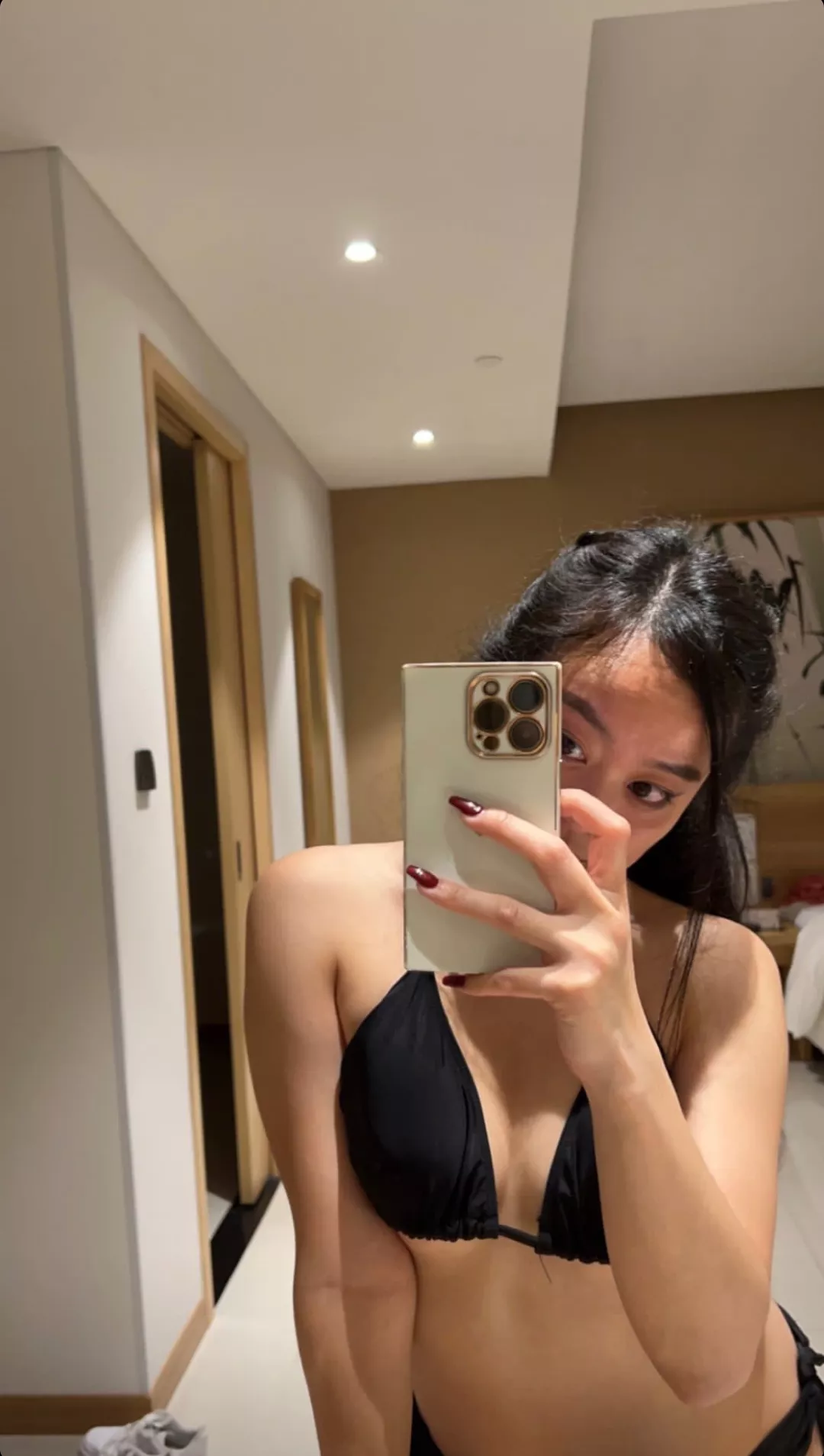 anyone like Filipina Asian like me?