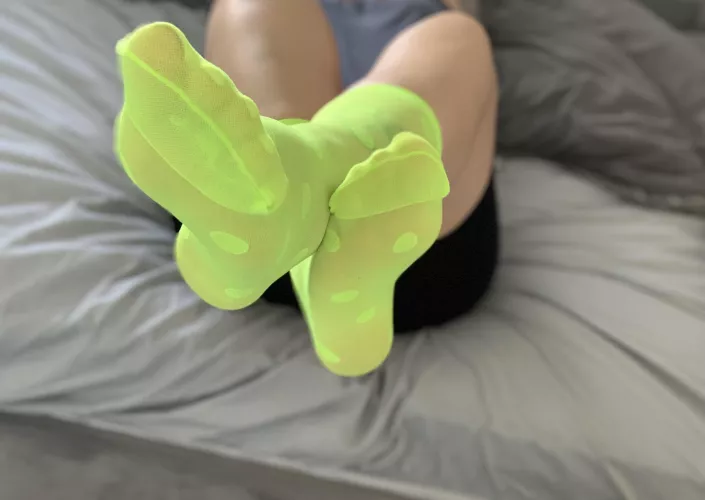 are you taking these off with your teeth or hands?