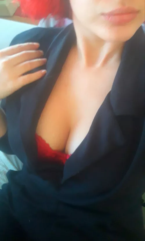 Guess why my colleagues like me 😈😈