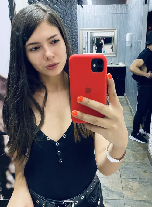 I feel sexy when looking at the mirror