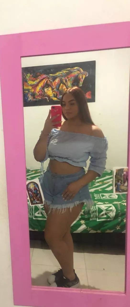 I wish you were the one holding my tits ♥️