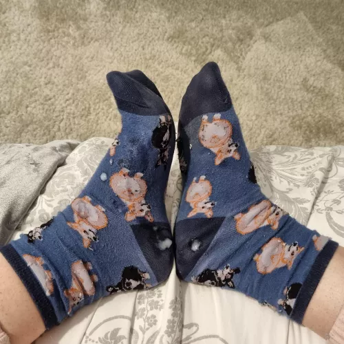 Insert cum here 💦🧦🍆