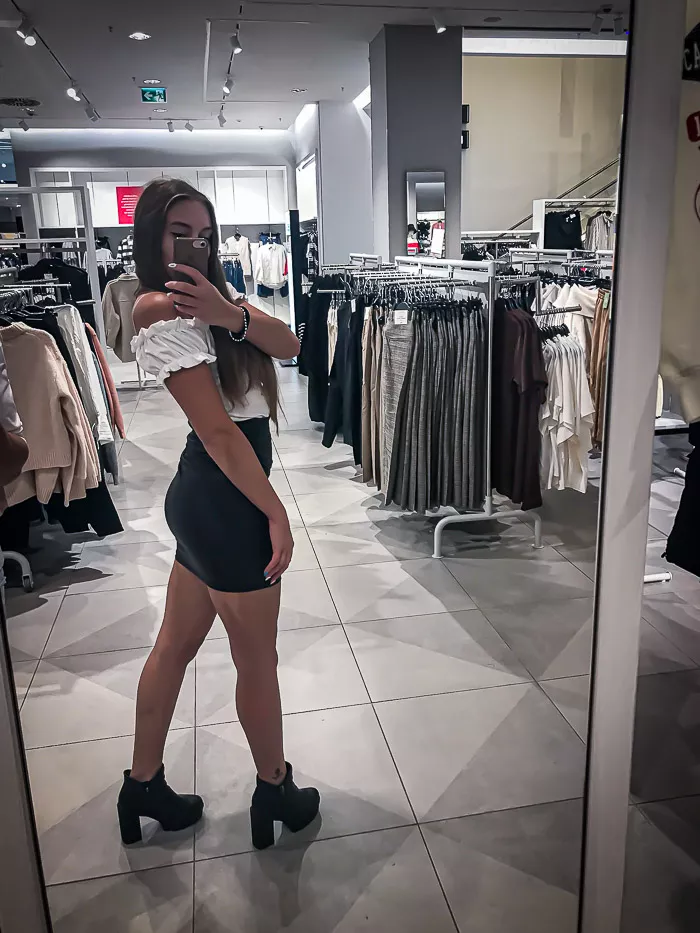 Let's have a quick fuck at the dressing room