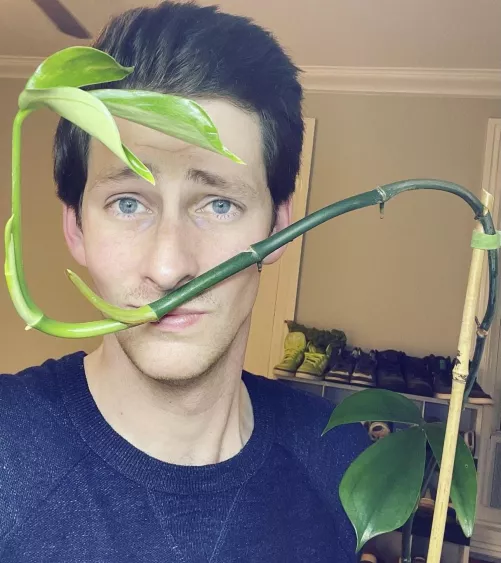 Mine curves a little to the left..ok maybe a lot to the left 😜