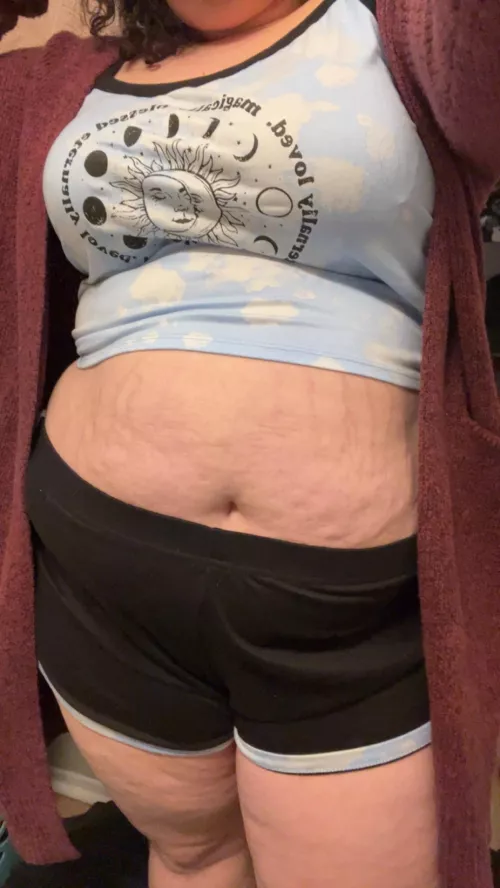 Outfit for the buffet 😍 nice and stretchy, and plenty of room for my belly to grow.