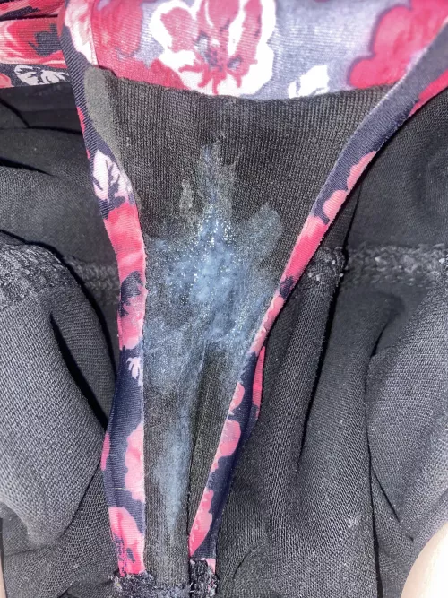 [Selling] Nothing like a soaked pair of panties ❤️