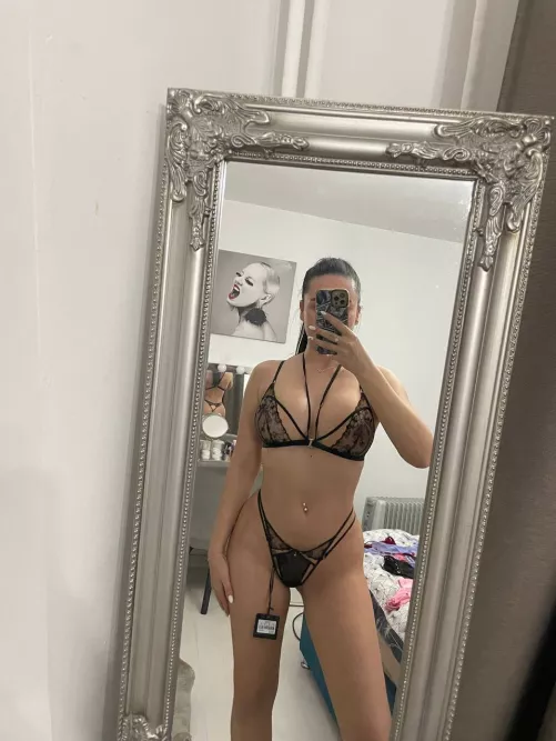 The underwear is looking sexy because of my curvy body[f]