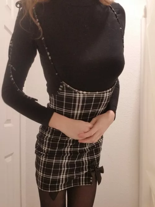 this dress makes me feel like a good slut