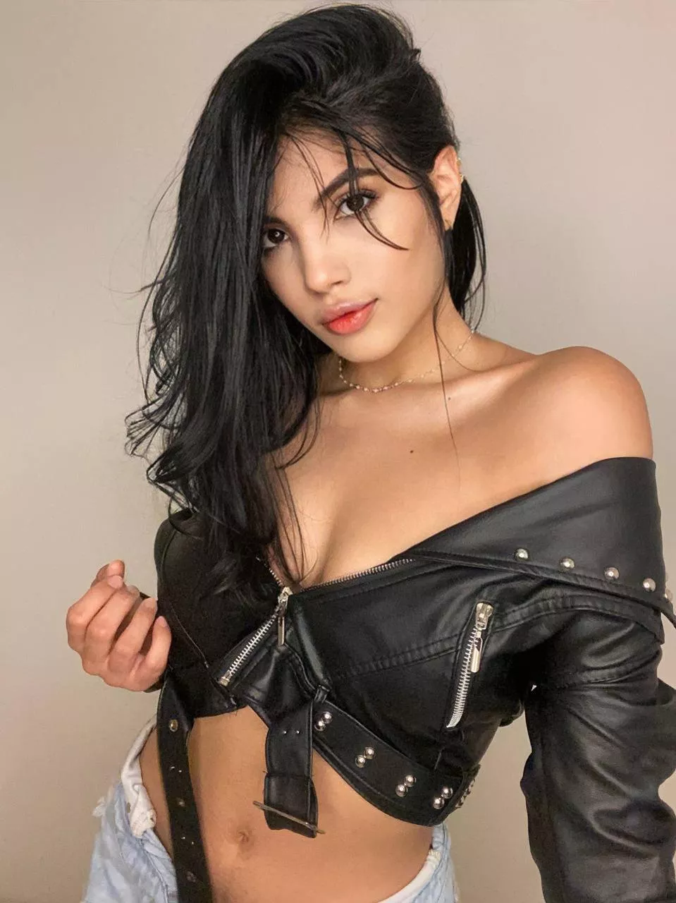 This outfit makes me feel spicy…