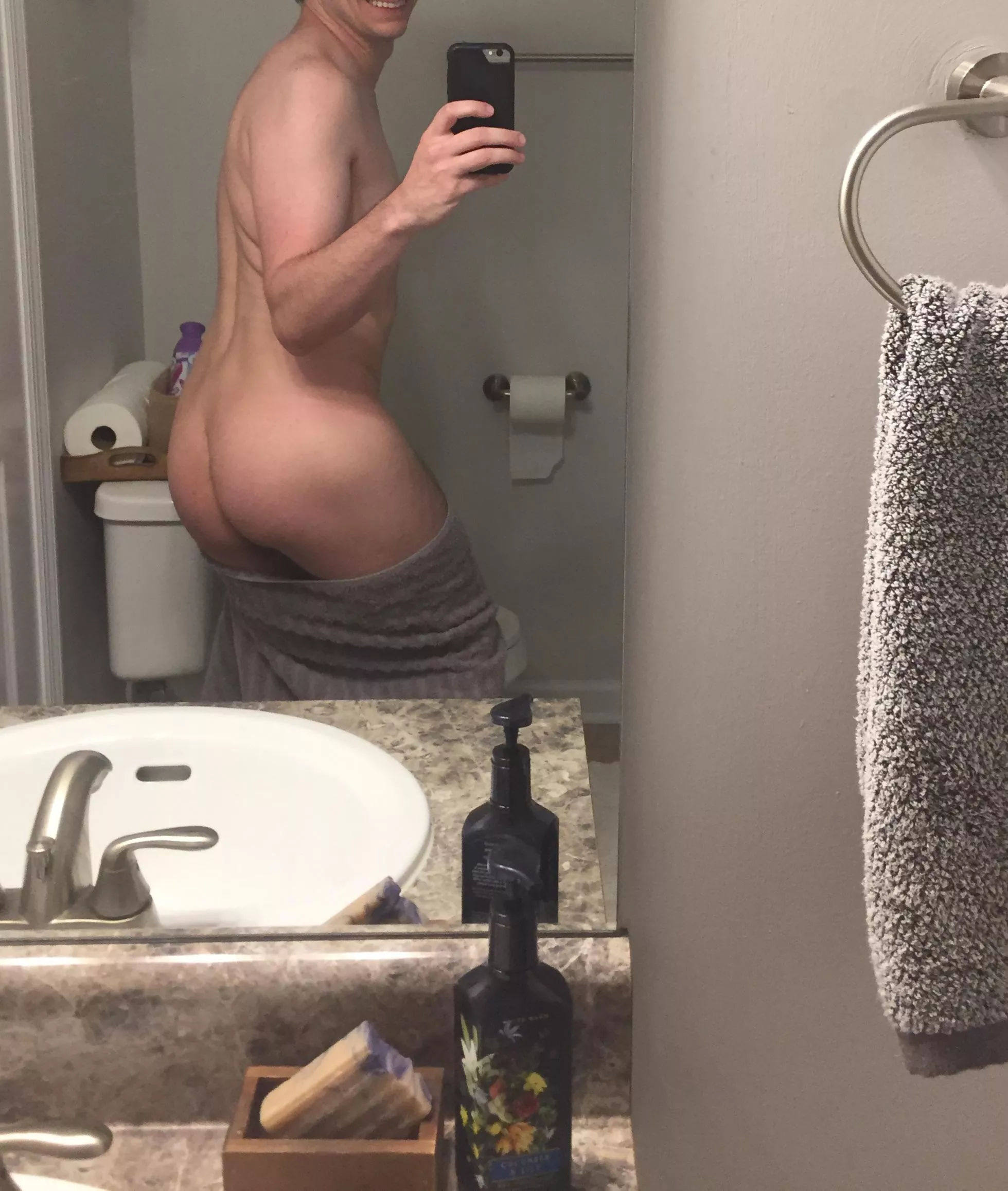 Whoever comments gets to hit it 😜