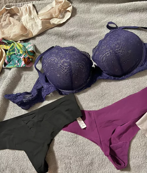 Wish I had a buddy that wants to sniff and cum on these with.