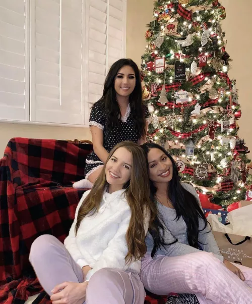 Wish I’d Find All 3 Under My Tree 😍🔥👅