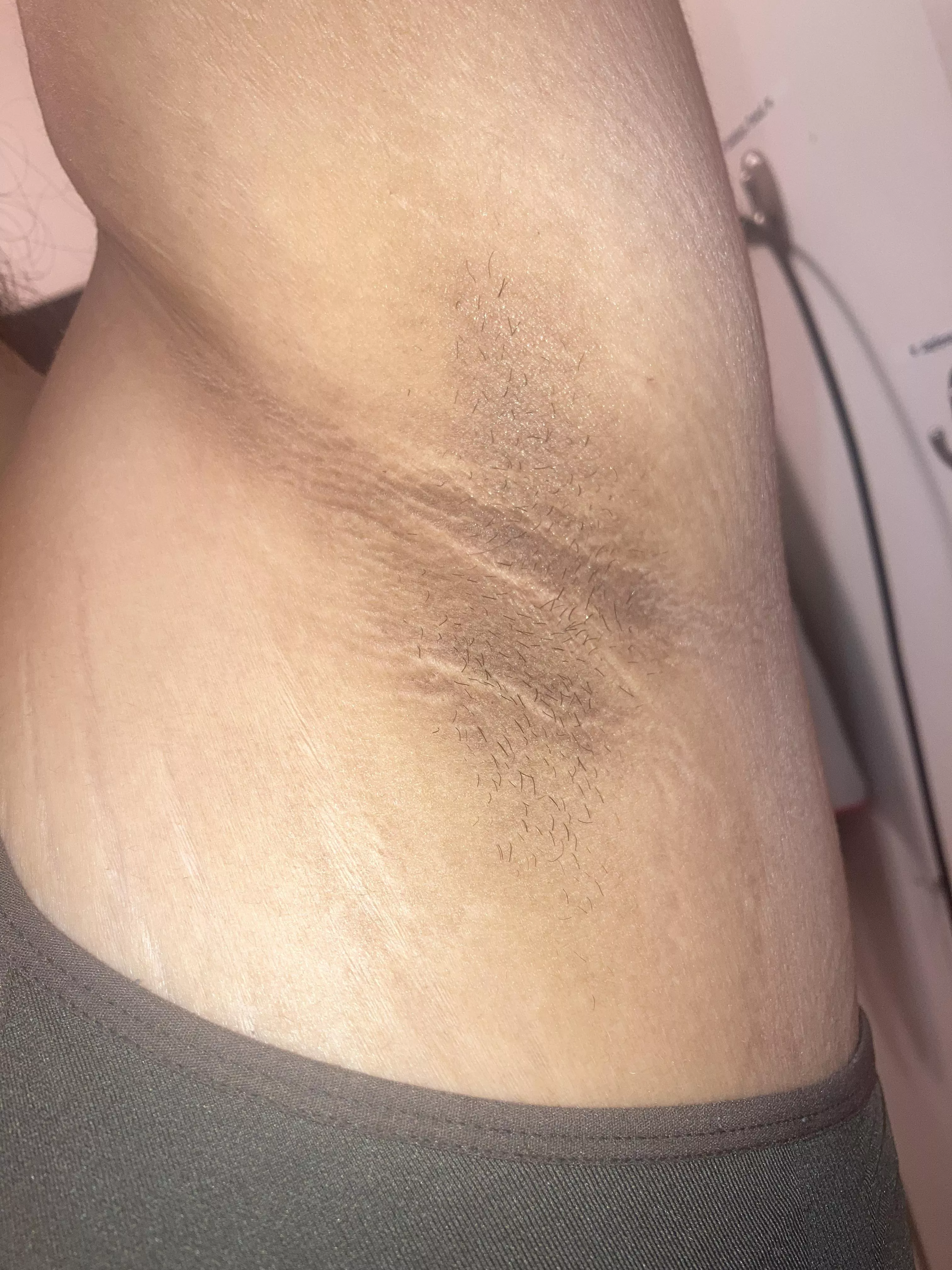 You guys always ask me for unshaved pits, so I took this just for you ☺️