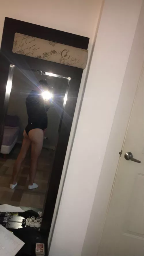 (23) Are you in for a that only after seeing my ass