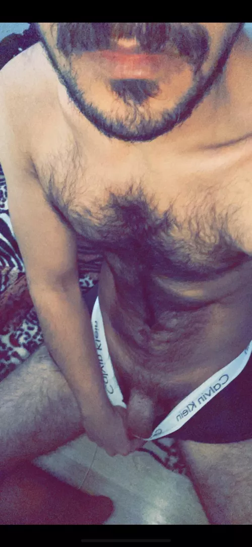 ‎‏29 dom top for or bottom manly looking/acting sub