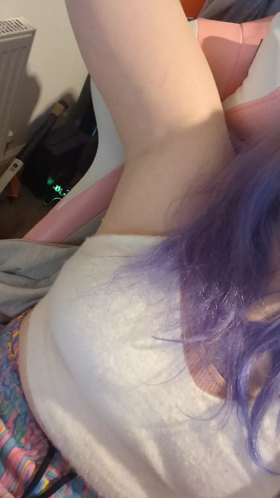 About to work out, wanna smell my pits after?