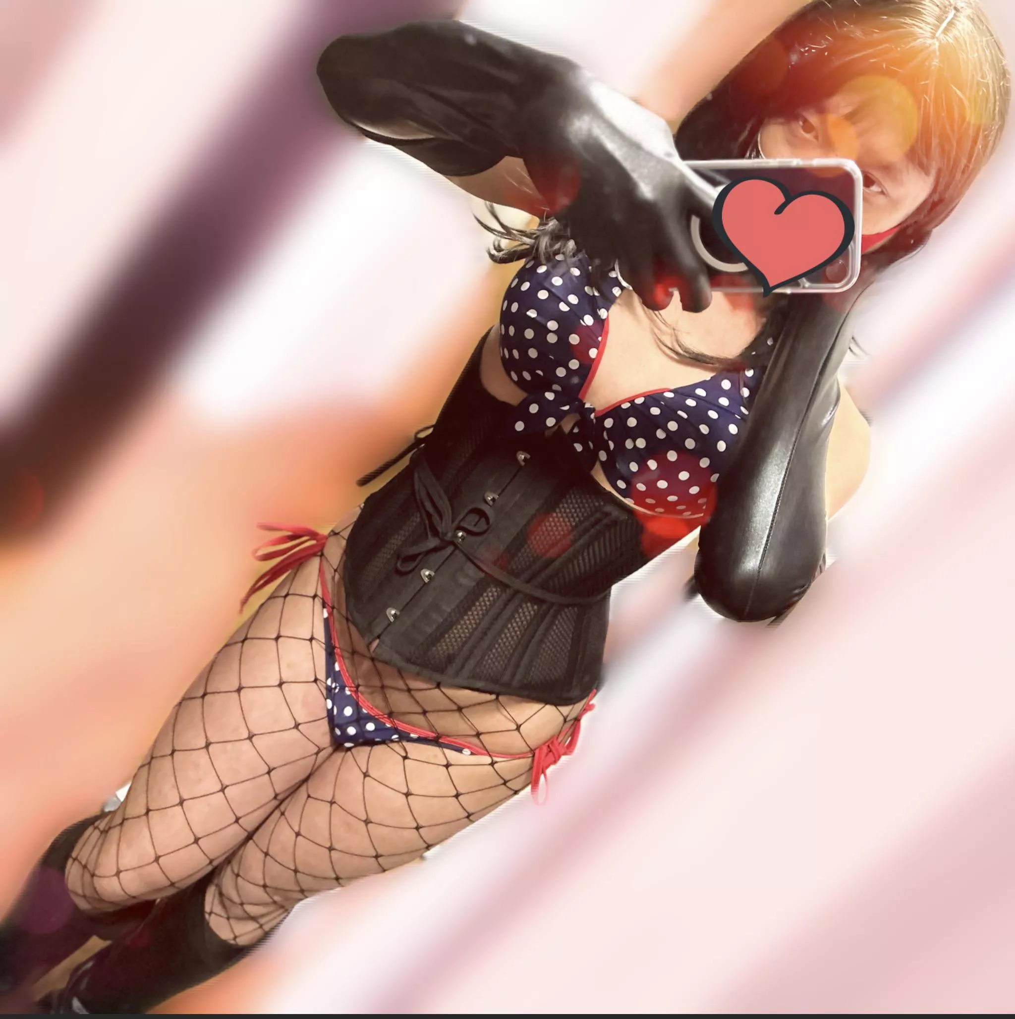 Do Corset and Bikini make a great raveparty outfit ??