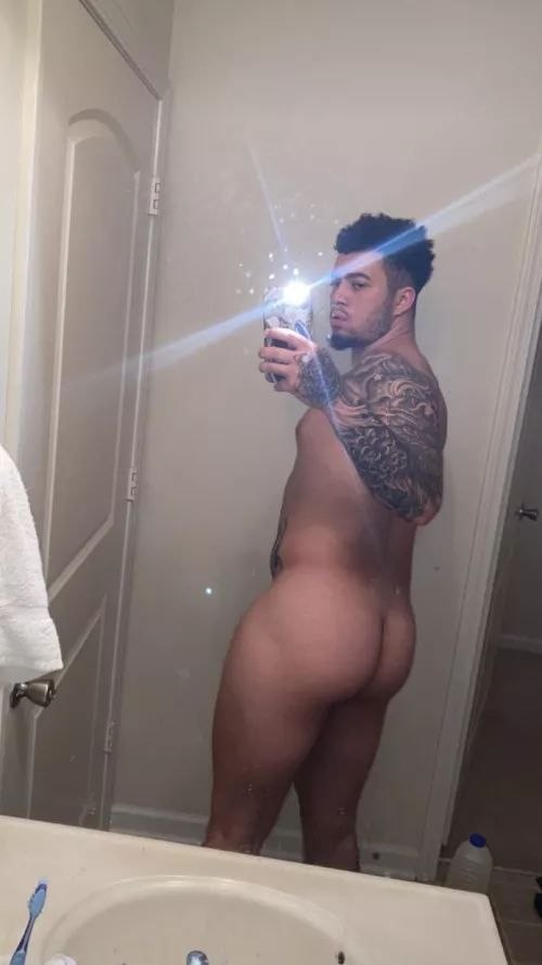 Does my ass look fat ?be honest