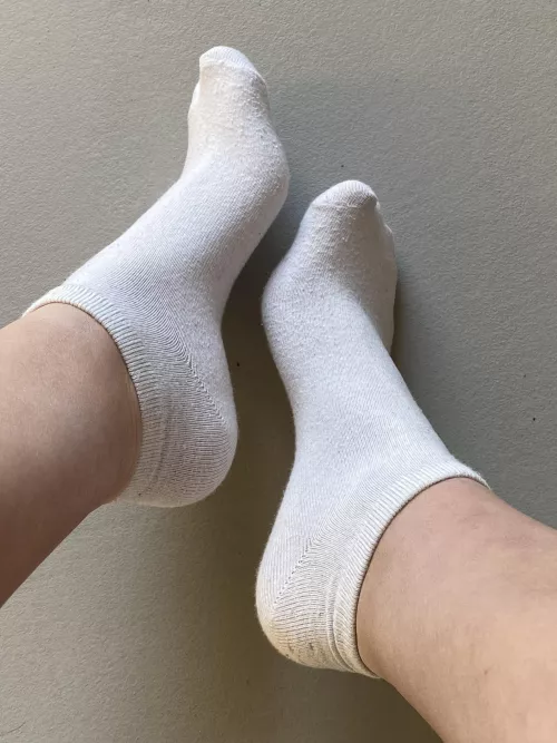 (Female) Who loves white cute socks ?🥵💦🤍