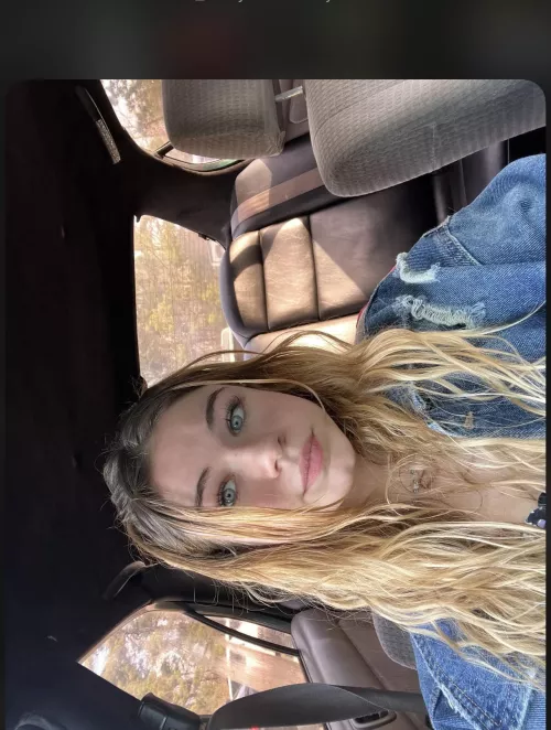 how many stoner guys here would smoke with me ?