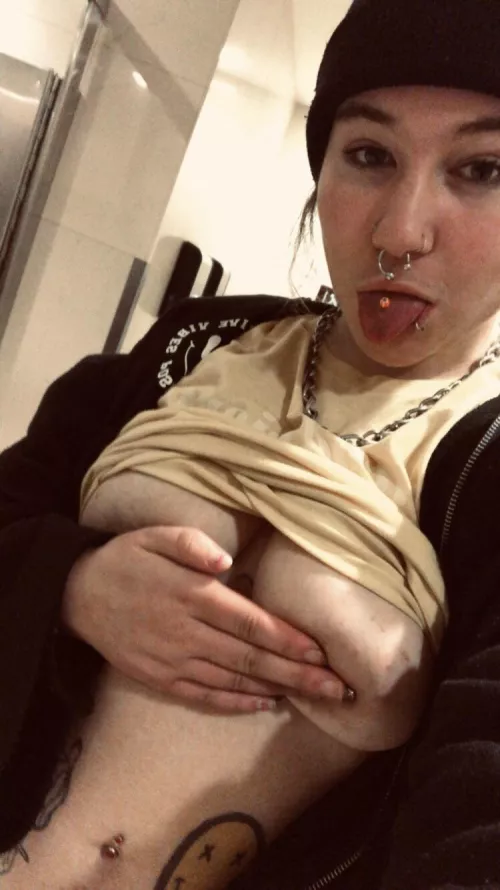 How will you be fixing up my tits for v-day (:? 19f