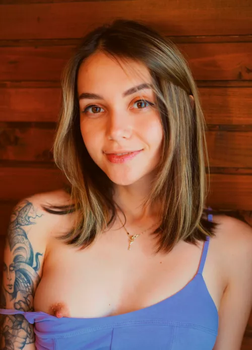 if you noticed me, hello 😊