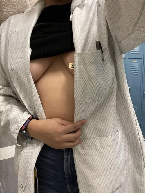 🗣️ Lab coats can be cute too