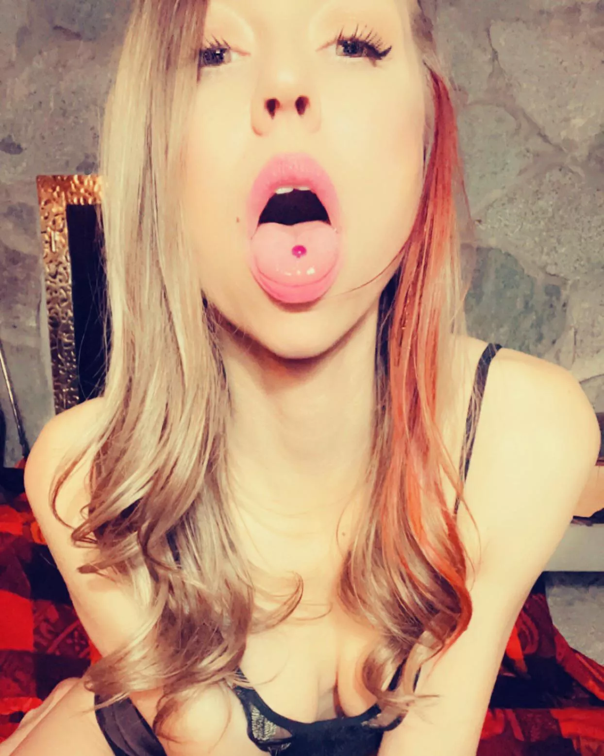 OMG your favourite Canadian mil{f} made a FREE PAGE!! 🫢😛 [OC]