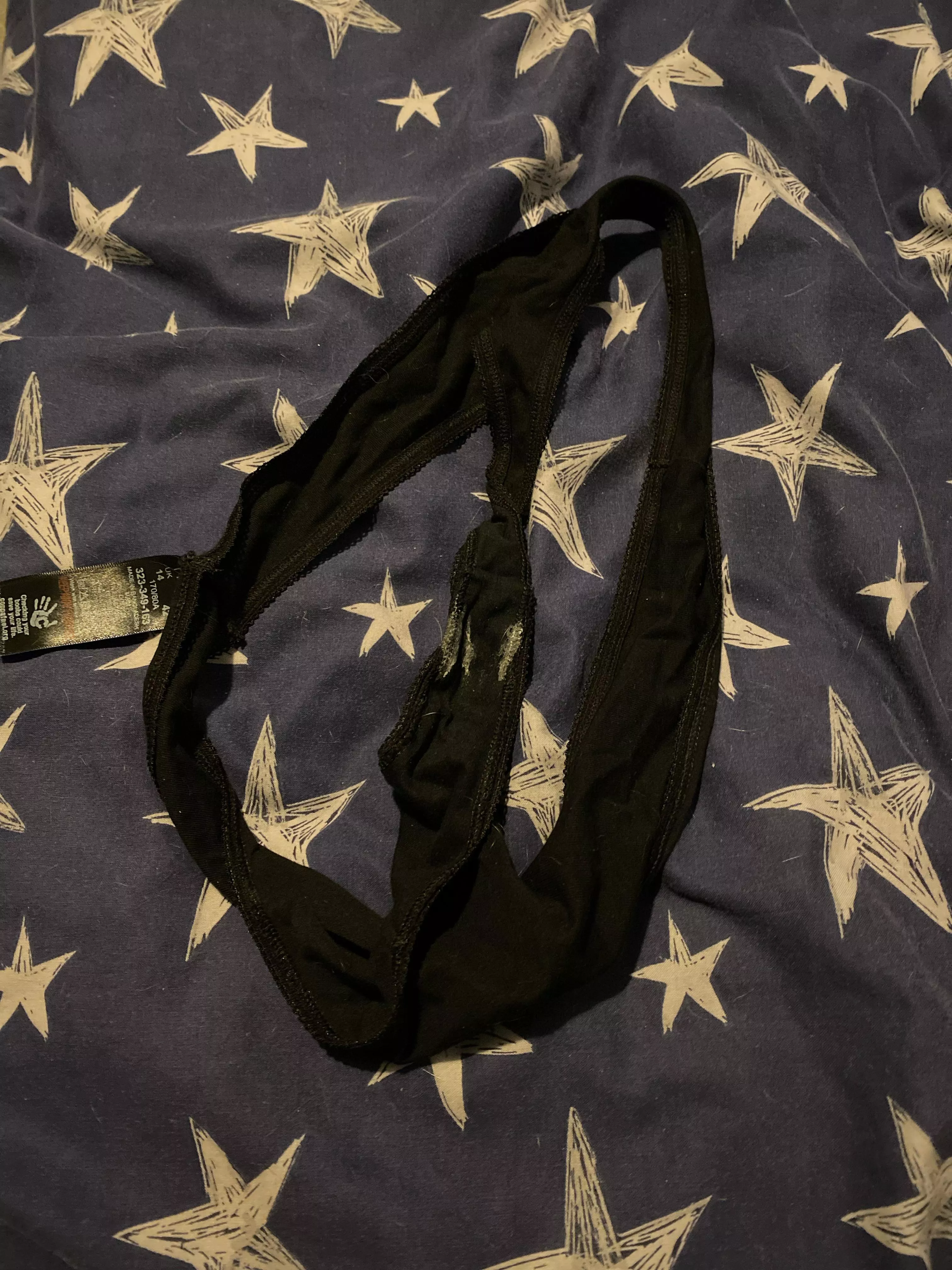 [proof] Stole my big sisters panties what should I do dm me