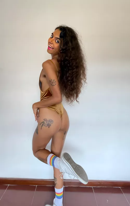 [selling] Female dom is what rules the world✨ surrender to my control over camsext or my fanservices. Custom vid/aud or pic available, open to gfe inquires!