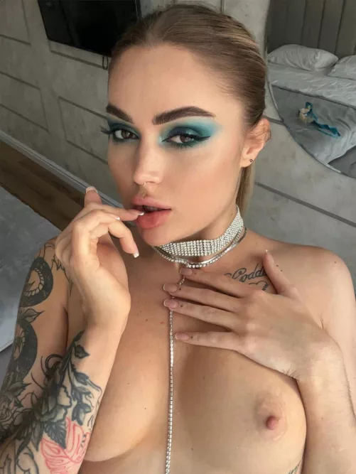 Tell me about your most intimate zones, I want to own your body and your soul