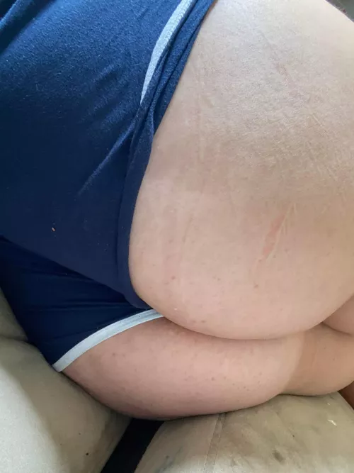 Valentine's wedgie from my heart shaped booty 😘