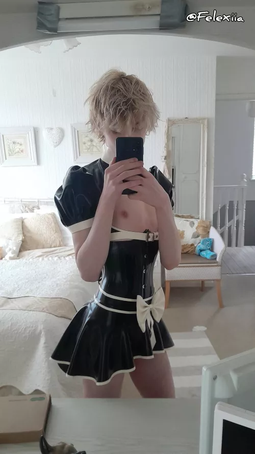 Wanna lift up my skirt?