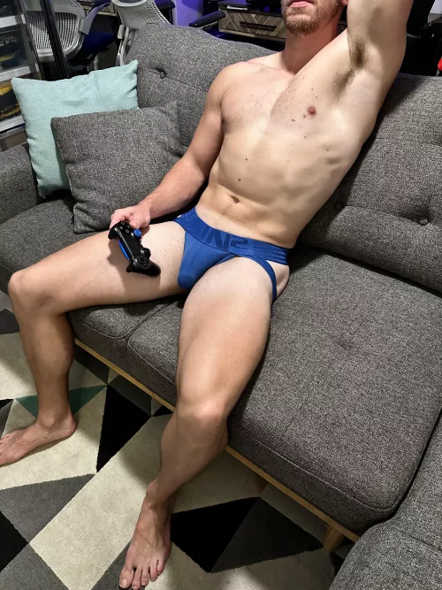 Want to come over and play some video games bro? (28)