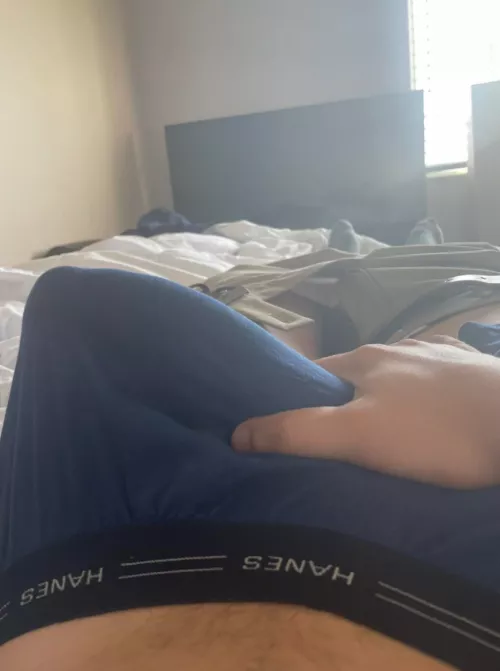 who wants to be my valentine? I have a nice gift 😉