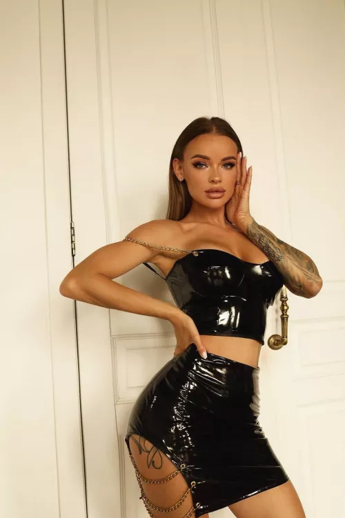 Your favorite mistress, right?😈