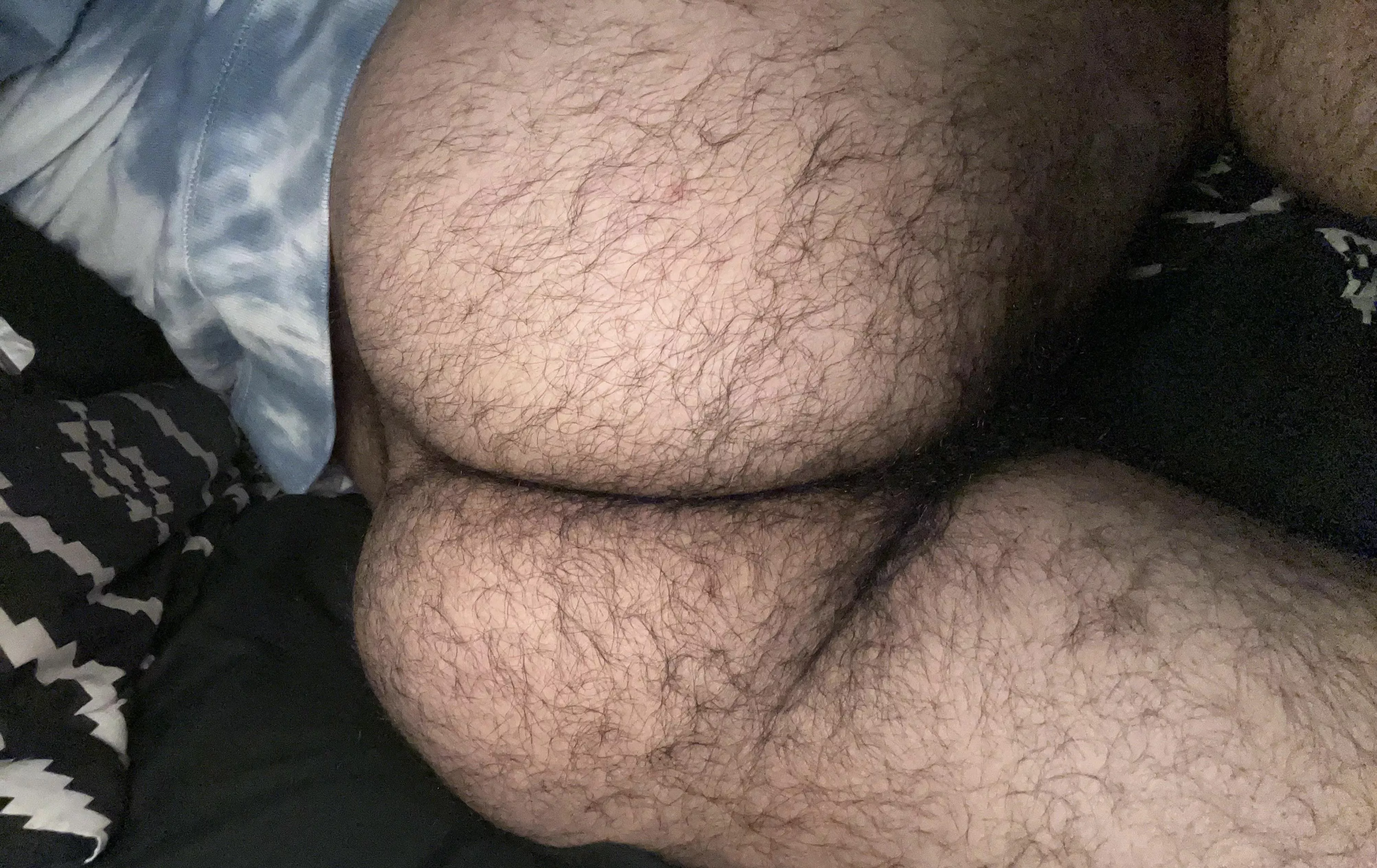 19 Arab bottom looking for a fit man. Snap:matt_alex2023