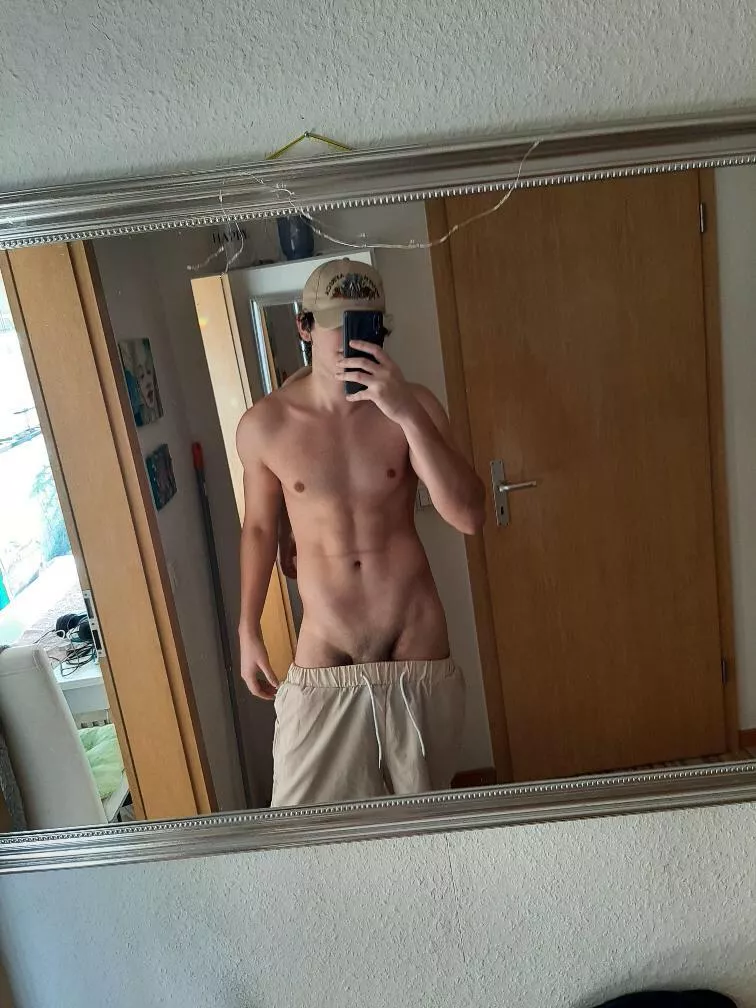 [19] V for Valentine’s Day😊