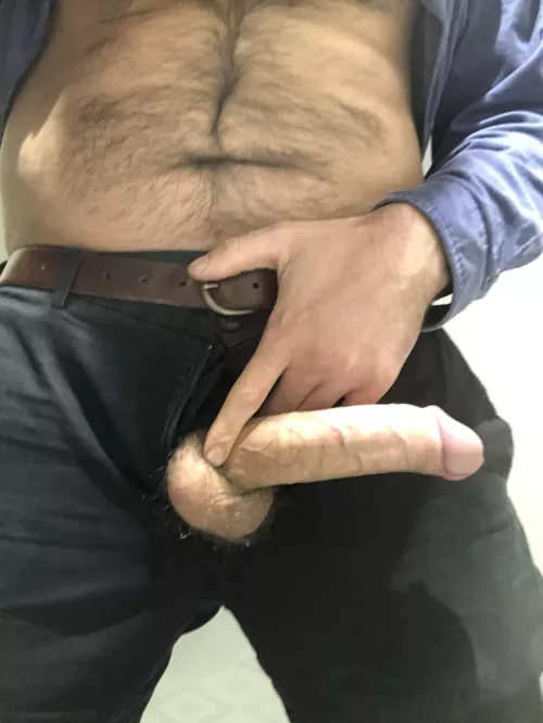 27 m totally straight showing off while the gf is out …