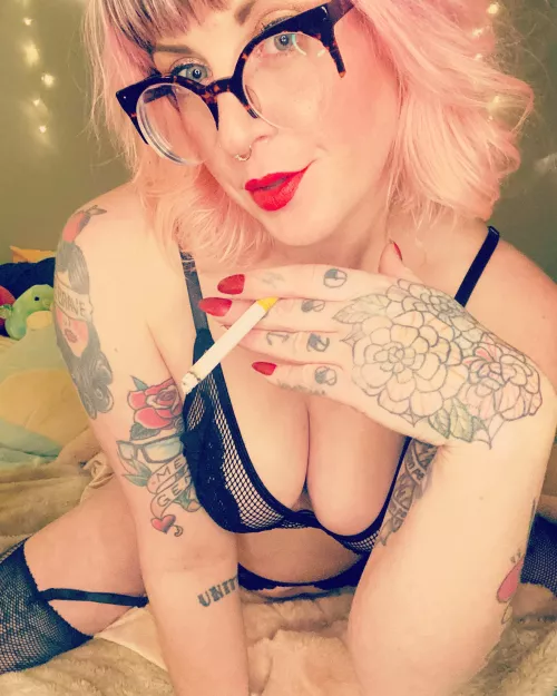 Am I your perfect smoker? 😘🚬😘