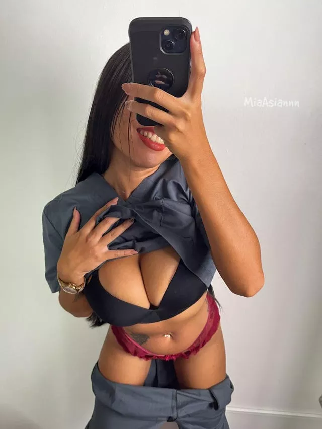 Bringing the excitement to the operating room with my funky scrubsuit